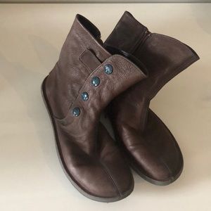 Camper brown booties